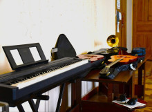 Ніжин отримав музичні інструменти з Латвії для закладів культури