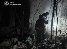 Нічна атака росіян: у Ніжині пошкоджена будівля цивільної інфраструктури