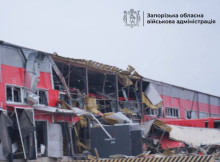 У Запоріжжі росіяни вдарили по логістичному центру Нової пошти є поранені