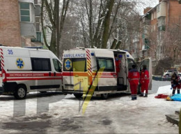 Лежав на засніженому тротуарі: у Ніжині на вулиці помер пенсіонер