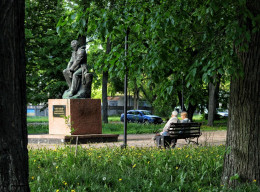 Весна у парках Ніжина: прогулялися Графським парком та парком Шевченка
