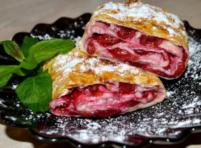 Швидкий штрудель із вишнею та сиром: простий рецепт домашнього десерту за годину