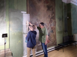 У Троїцькому соборі Чернігова намагаютьсязберегти унікальний настінний живопис XVIII століття