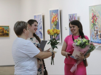 «За обрієм спокою»: у Ніжинському музеї відкрили виставку картин - Фото