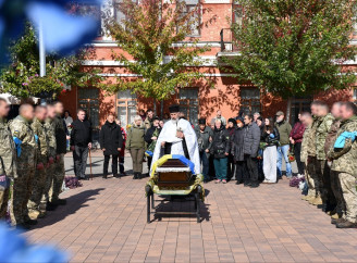 Ніжин провів в останню путь загиблого Героя