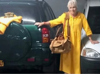 На Донеччині загинула британська волонтерка, її тіло лишається в зоні бойових дій