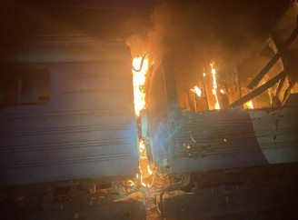 Росія вдарила дронами по поїзду на Харківщині та залізничній станції на Дніпропетровщині