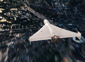 У Чернігові зафіксували падіння ворожого безпілотника: зайнялася пожежа