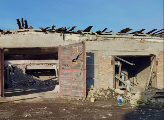 РФ атакувала Чернігівщину: пошкоджені будинки й автівки, є поранений