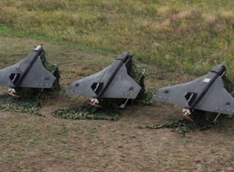 У Чернігові російський БпЛА атакував підприємство: сталася пожежа