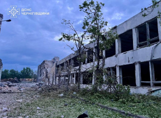 "Є пошкодження у Ніжинському, Чернігівському, та Корюківському районах та на околицях Чернігова" — Чаус про нічну атаку росіян