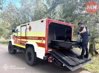 У Ніжинському районі сапери знищили артснаряди та бойові частини дронів