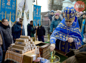 Стрітення Господнє у Покровській церкві Ніжина: освячення води та свічок — Фото