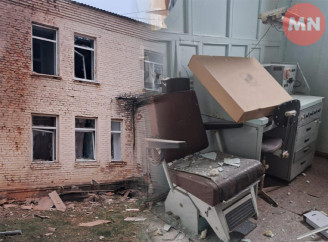 Поранили медсестру: росіяни з дрона атакували лікарню на Чернігівщині