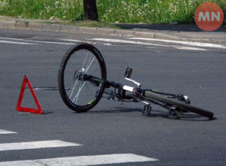 На Чернігівщині водій мікроавтобуса наїхав на велосипедиста — потерпілий помер