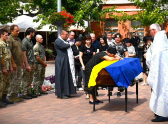 Ніжин попрощався з Воїном — Олегом Гомоном