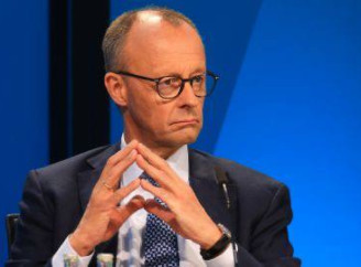 Канцлер Німеччини заявив, що країна живе під постійними гібридними атаками