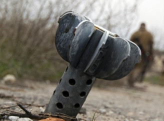 Пошкоджені приватні будинки та навчальний заклад: росіяни обстріляли Чернігівщину