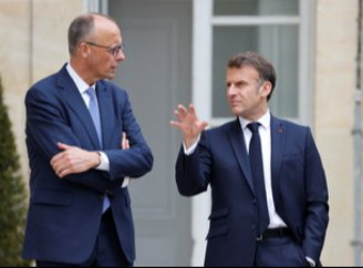 Макрон і Мерц закликають посилити санкції та вдарити по військовій машині росії