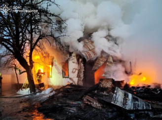 Внаслідок пожежі на Чернігівщині у власному будинку загинула жінка