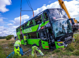 Автобус із українцями перекинувся під Берліном