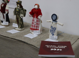 У художньому музеї Ніжина відкрили виставку «Мистецький Бориспіль. Традиції, що єднають»