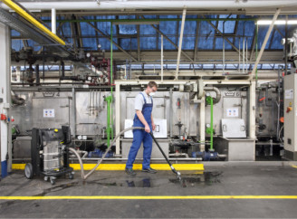 Техніка для професіоналів: промислові пилососи та апарати високого тиску 