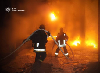 Росіяни обстріляли Прилуччину: пошкоджені нафтопереробне та агропідприємство