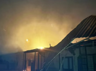 Горіла ферма, пошкоджені будинки: росіяни атакували прикордоння Чернігівщини