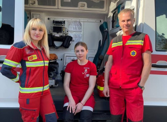 Серце зупинялося двічі: ніжинські медики реанімували 72-річну жінку