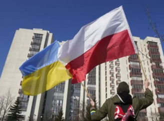 Польща змінює правила допомоги українцям: президент підписав новий закон