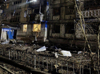 У Дніпрі внаслідок удару дрона постраждали 14 людей, серед них дитина