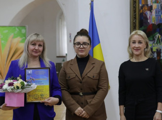 Ніжинку Олену Барбашину відзначили обласною премією імені Софії Русової