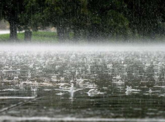 На вихідних Україну накриють зливи та похолодання до +18