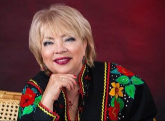 "Заслужений працівник культури України": викладачку з Ніжина Ніну Крутько відзначив президент України