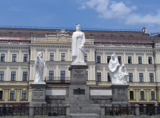 Пам’ятники Києва, в умовах військового стану