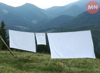 Чому влітку постіль потрібно міняти частіше, ніж узимку