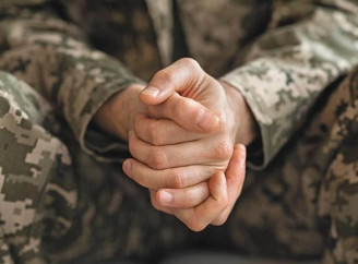 Нардепи пропонують жорсткіші заходи за самовільне залишення частин, включно з арештом рахунків і майна