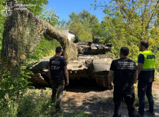 На Харківщині вилучили незаконно збережені російські танки і передали ЗСУ