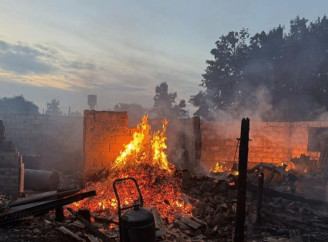 Загинула жінка, пошкоджені будівлі й автомобілі: росіяни атакували 10 сіл Чернігівщини