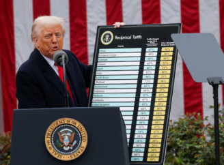 Трамп обклав світ митами, але оминув росію: що відбувається