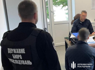 На Чернігівщині ДБР викрило схему з незаконних виплат у військовій частині