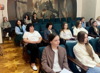 У Ніжинському університеті відбулись краєзнавчі читання учнівської молоді - Фото