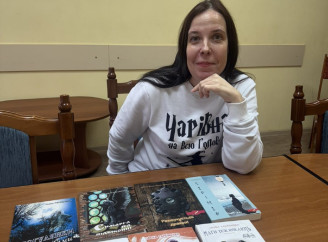 Гуляє з привидами, тримає Симаргла, пише фентезі: розмова з чернігівською письменницею