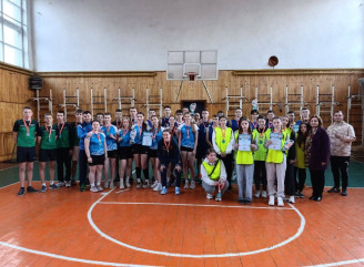 У Ніжині відбулися змагання з баскетболу у рамках ІІІ-го етапу Всеукраїнських шкільних ліг "Пліч-о-пліч": як виступили ніжинці