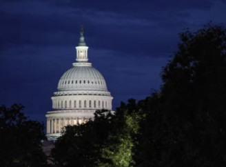 Рівень довіри до США у світі впав нижче за показник Росії