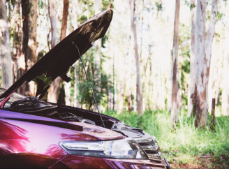 Капот автомобіля: конструкція та заміна