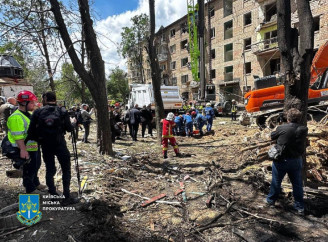 Кількість жертв удару по Києву зросла до дев’яти: загинула 11-річна дівчинка