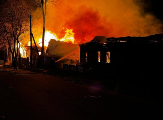 Ворожа атака на Новгород-Сіверський: загинув місцевий житель, пошкоджені будинки та навчальний заклад