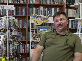 У Прилуках презентували книгу ніжинського професора "Фронтові оповідання з Донбасу" - Відео